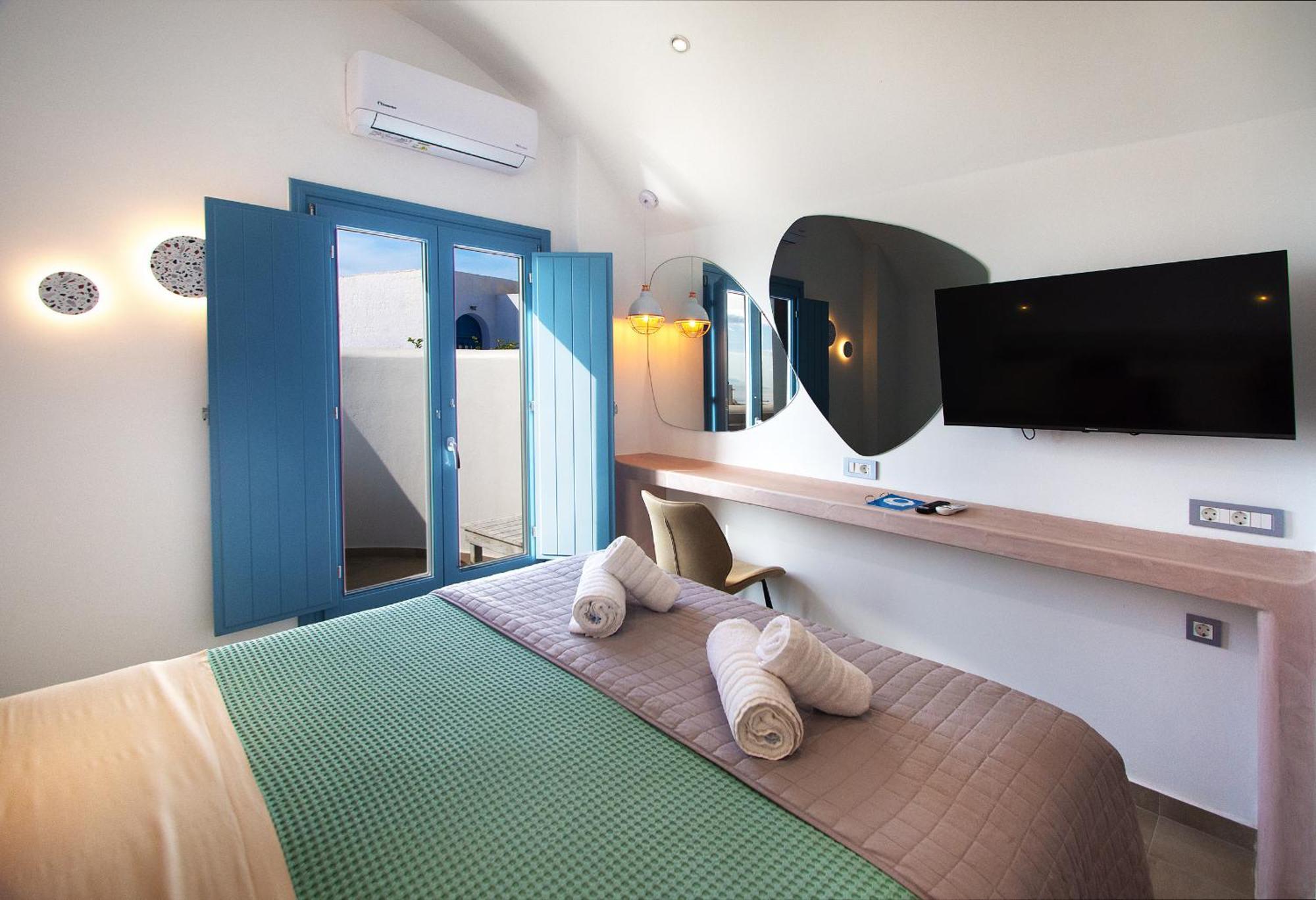 Aegean Blue Suites Pyrgos Kallistis Exterior photo